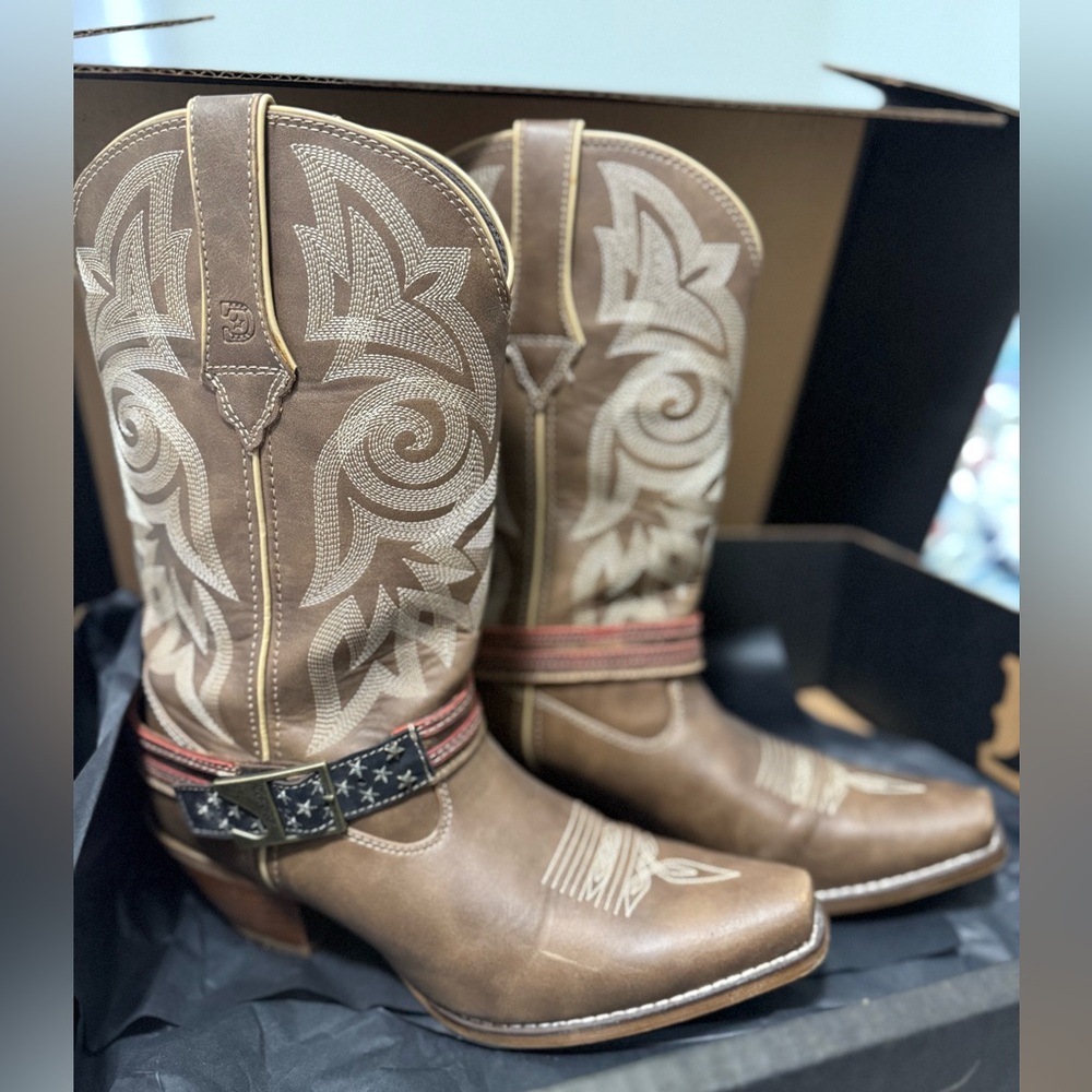 Durango Tan Embroidered Boots